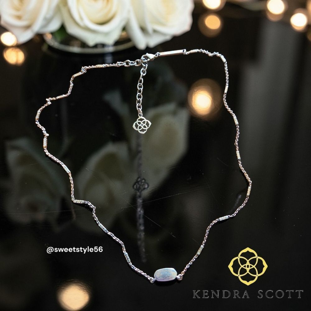 KENDRA SCOTT Vintage Slim Gold Pendant Necklace W/ Station Beading Classic Chic! - Picture 1 of 9